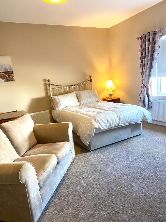 Seven Oaks B&B Ballyhaunis Ngoại thất bức ảnh